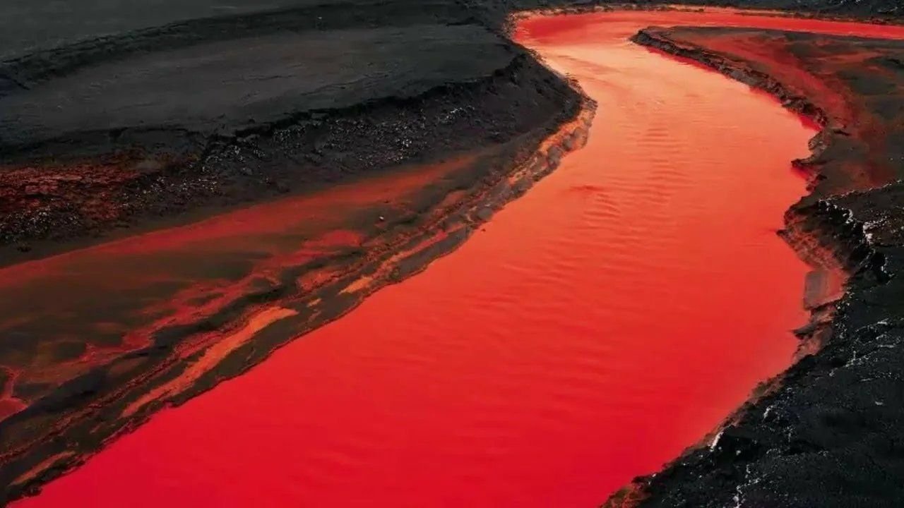 Красная река