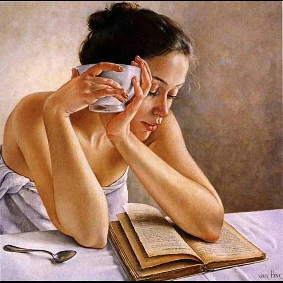 Женщина которая не пьет кофе история картины