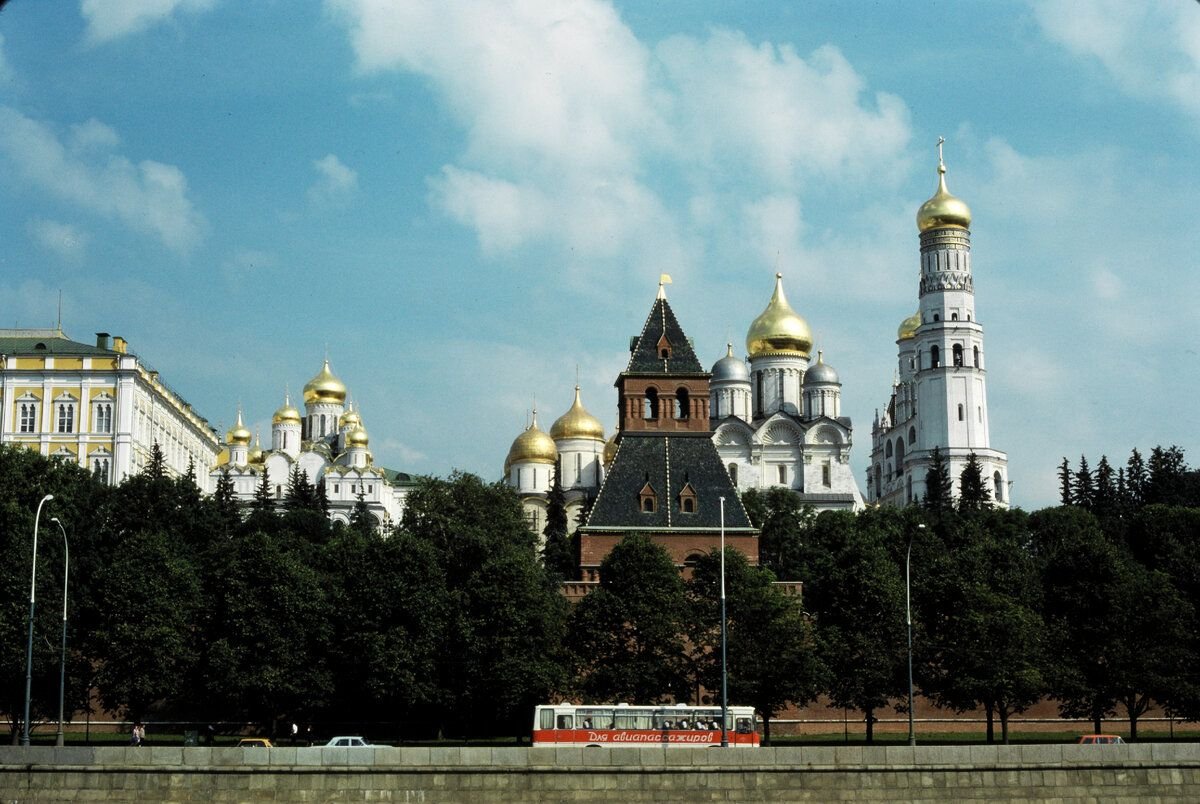 Конец московской. Москва златоглавая. Успенский собор в Москве в 70-е. Москва конец 70х. Москва златоглавая фото цветные.