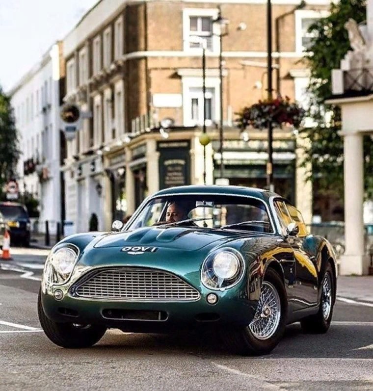 aston martin db4 gt zagato