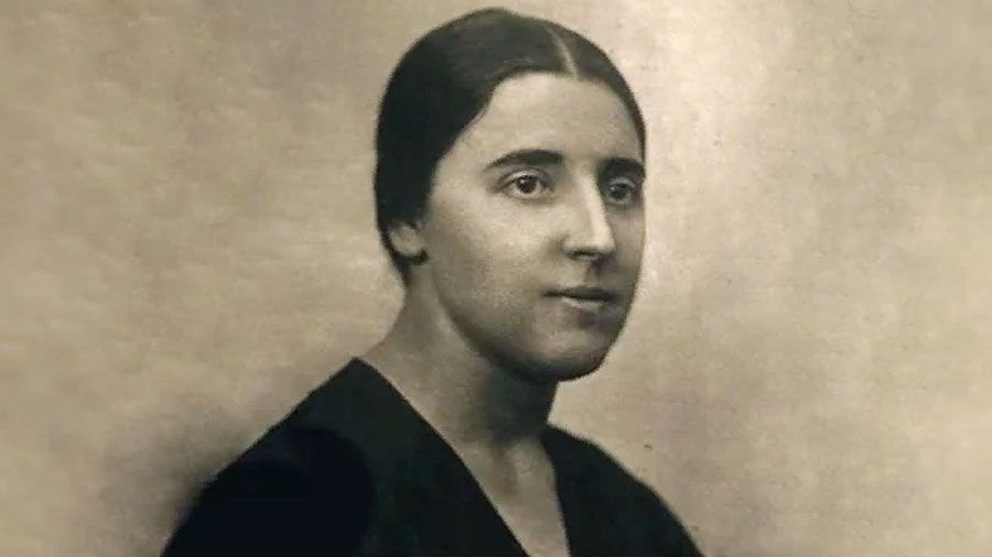 надежда аллилуева в молодости. биография надежды сталиной. надежда сергеевна аллилуева. аллилуева жена сталина.