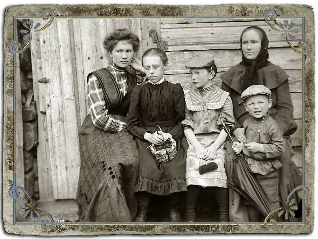 москва 19-20 века. театр в 1920-е годы в советской россии. дети прошлого века. живопись старики и дети. жанровая живопись.