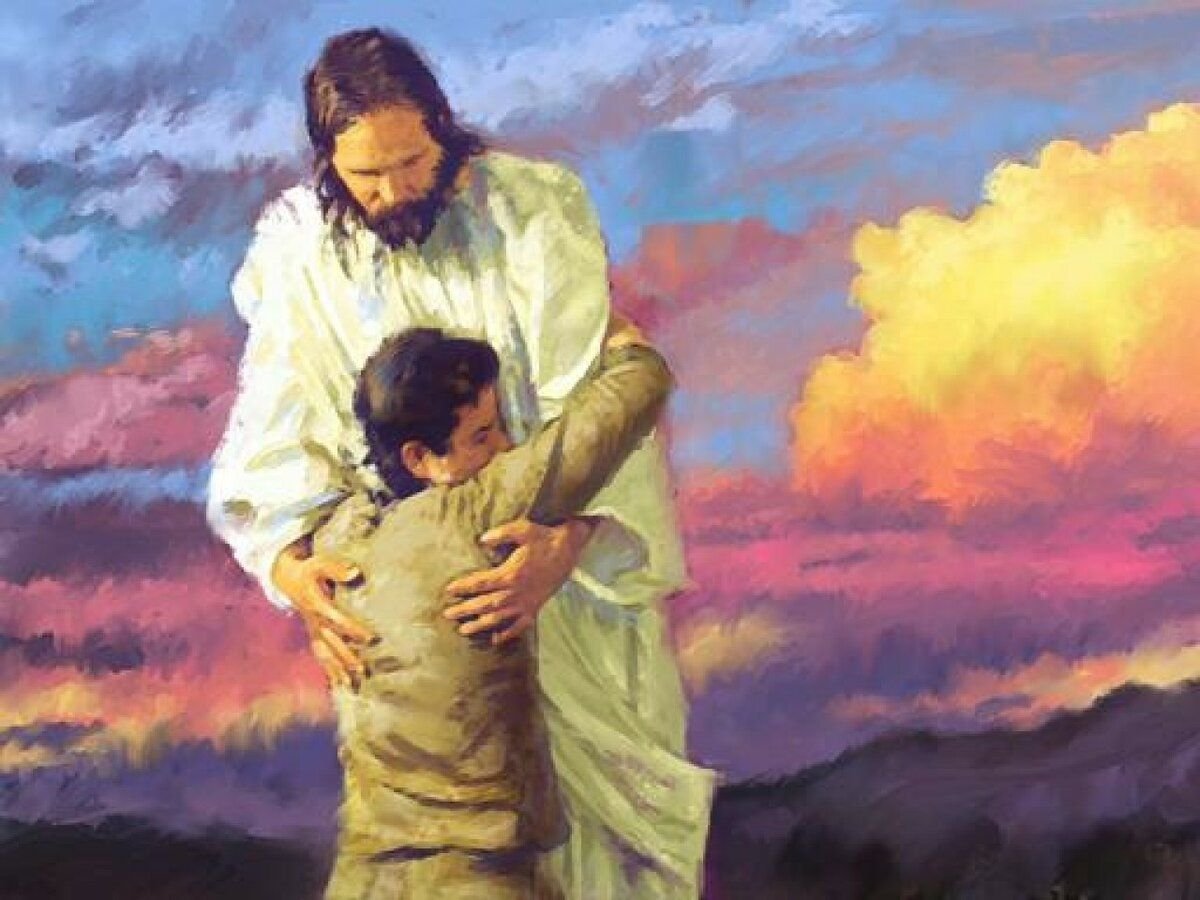 Бог обнимает человека