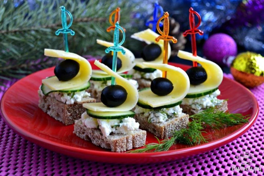 Бутерброды на праздничный стол рецепты с фото простые и вкусные на день рождения