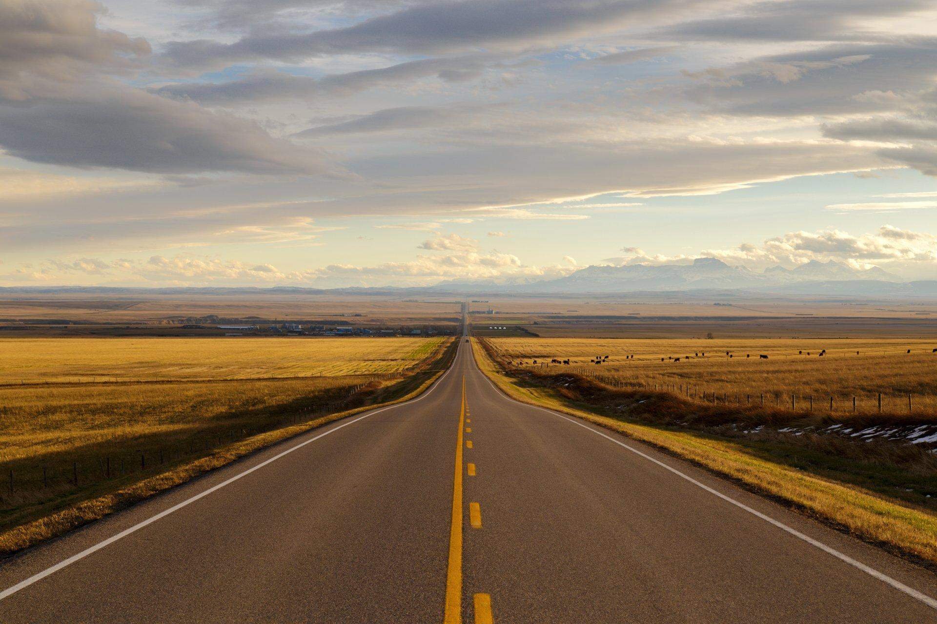 с дорогой в основном. с дорогой в основном. дорога уходящая вдаль. горный серпантин джубга сочи. чуйский тракт обои.