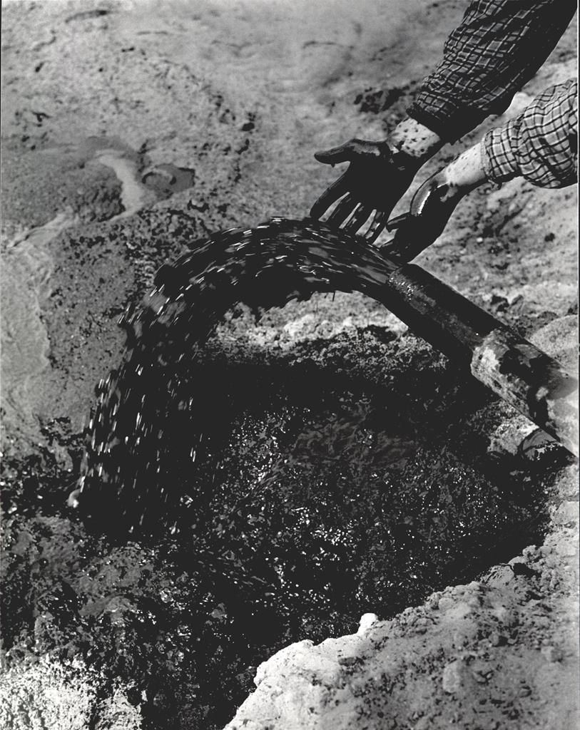 ухта первая нефть. где нашли первую нефть. ухта. нефть россии. в верхнечусовских городках пермская нефть.