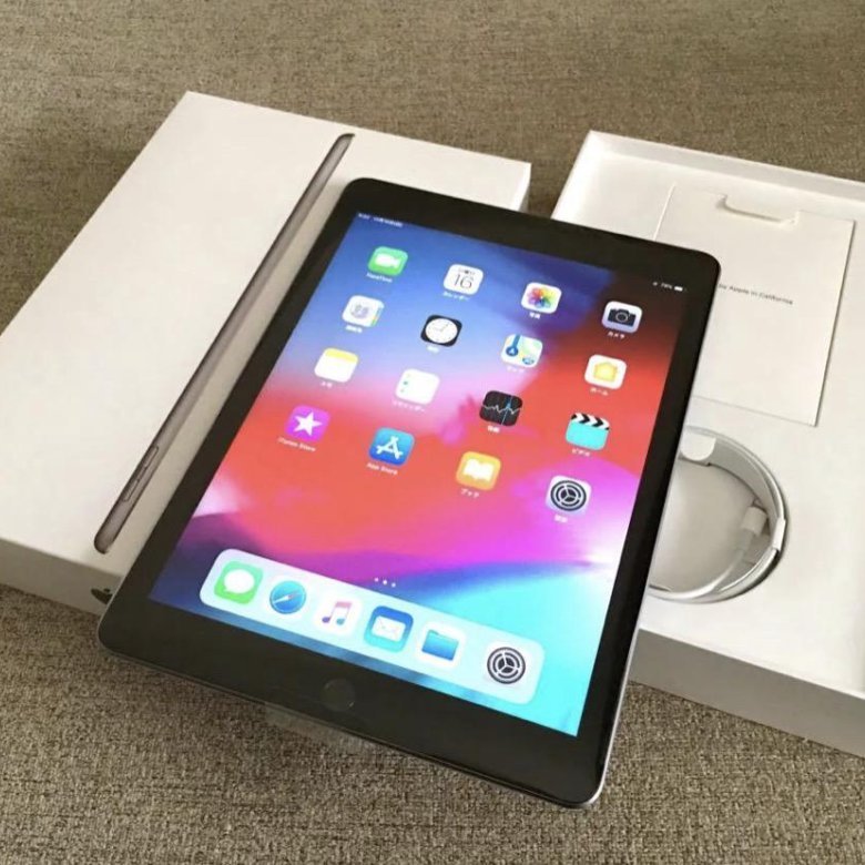 Ipad 6 год. Apple IPAD 6 планшет 2018. IPAD 6 128gb. IPAD 6 Generation 32 GB. Айпад 6 поколения 2018 32 ГБ.