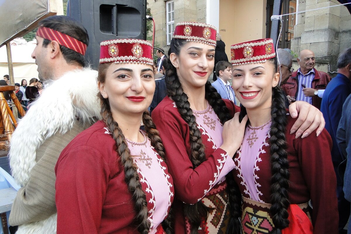 Армяне народ. Армения народ. Армения люди. Нация армяне.