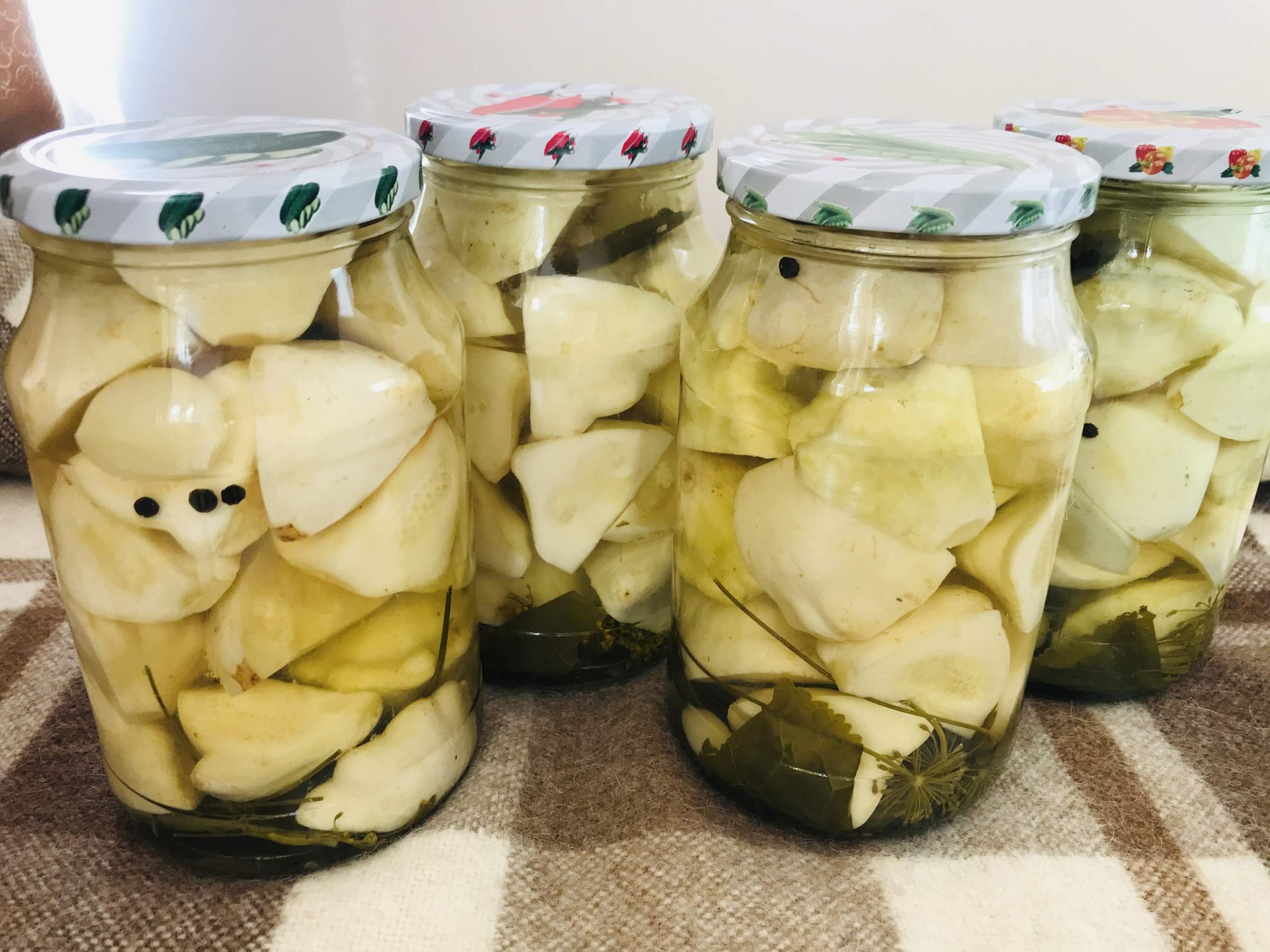 моченые патиссоны. патиссоны по корейски. патиссоны на зиму. патиссоны на зиму заготовки. мариновка патиссонов.