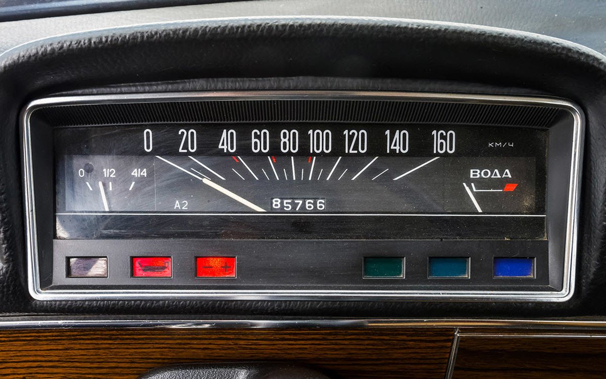 спидометр автомобиля ваз