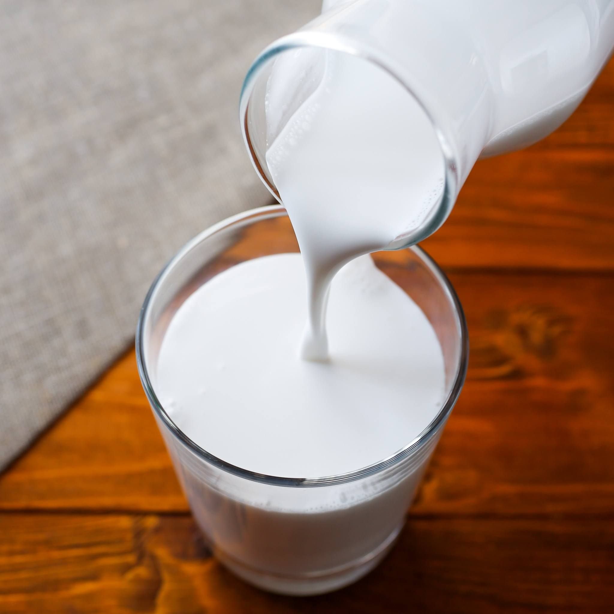 Кокосовое молоко коконут. Кокосовое молоко aroy-d 225. Настоящее кокосовое молоко. Кокосовое молоко aroy-d 250мл. Кокосовое молоко в кокосе.