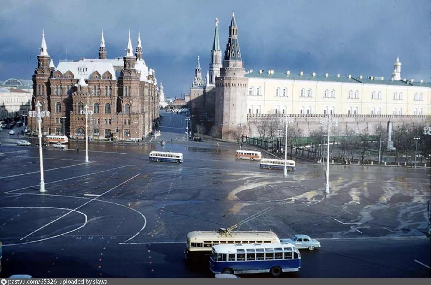 москва в 2000