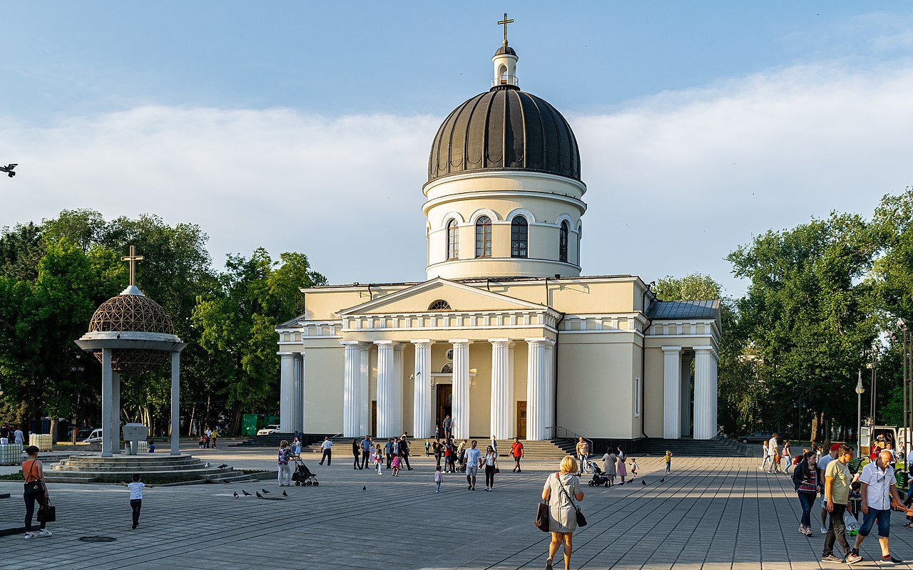 Мебельный рынок в кишиневе