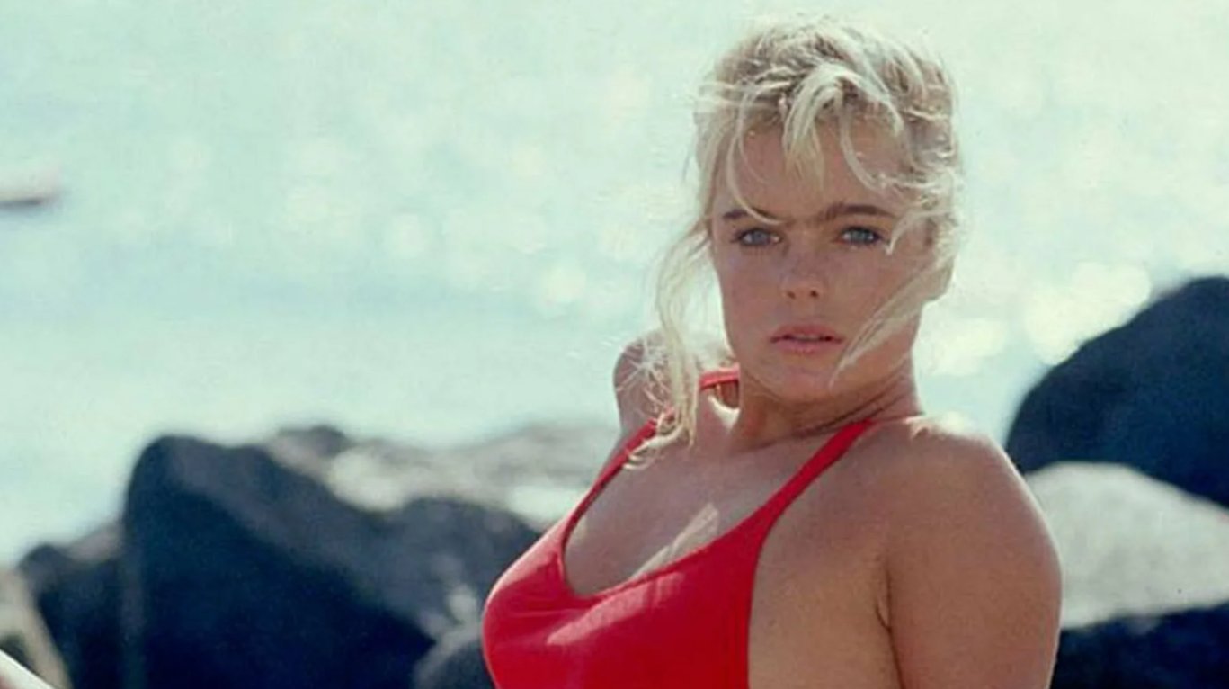 Erika Eleniak