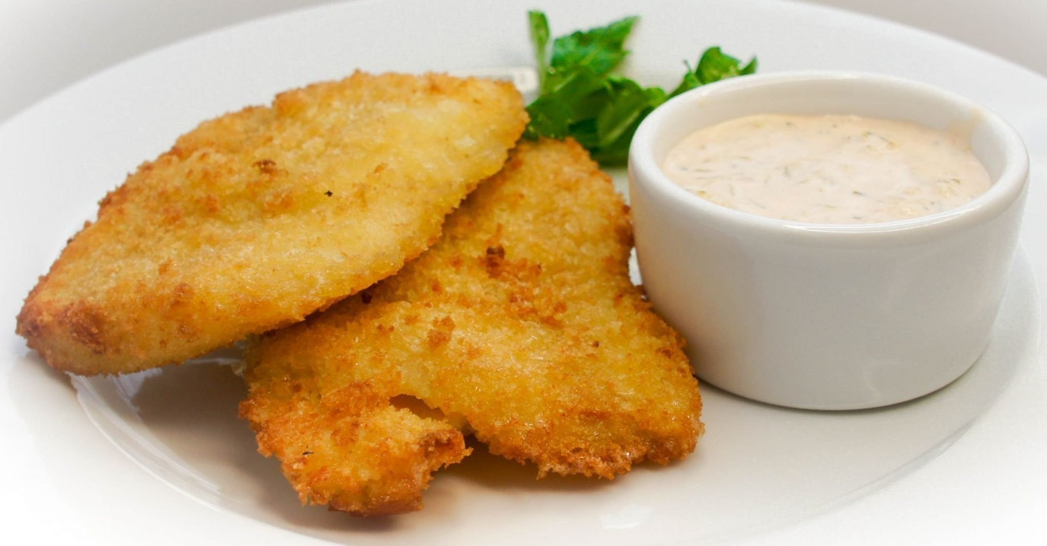 Треска в панировке. Филе куриное в сухарях панко. Треска в панировке. Минтай в панировке. Тельное из рыбы.