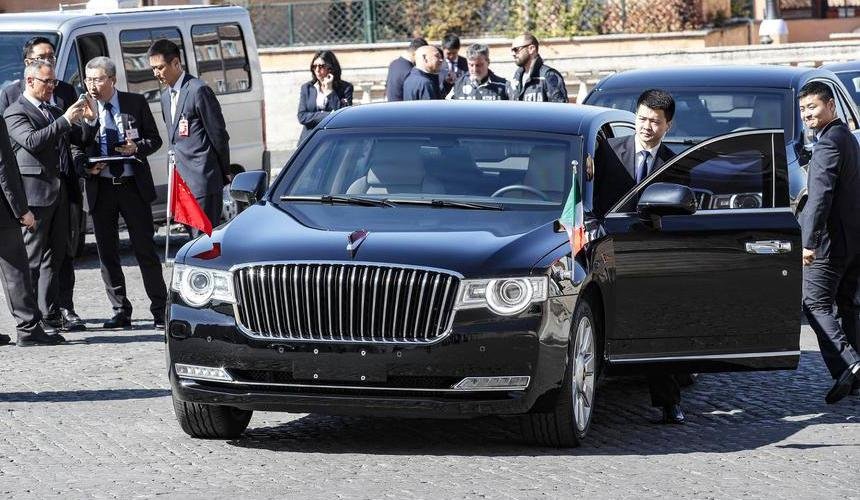 Автомобиль президента китая. FAW Hongqi n501. Hongqi Аурус. Hongqi l9 си Цзиньпина. Hongqi n501 си Цзиньпина.