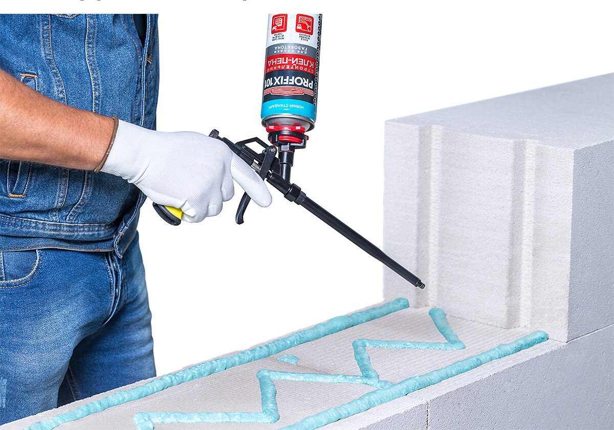 Пена для газобетона. Клей для газоблока толщина. Блоки на клей пену что лучше. Блоки на клей пену что лучше. Монтажная пена кнауф.