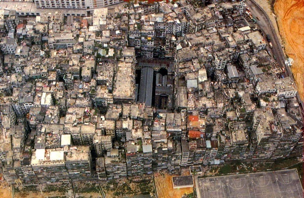 грег жирар коулун. город-крепость коулун, гонконг, китай. крепость коулун в гонконге. гонконг коулун внутри. какой самый густонаселенный.