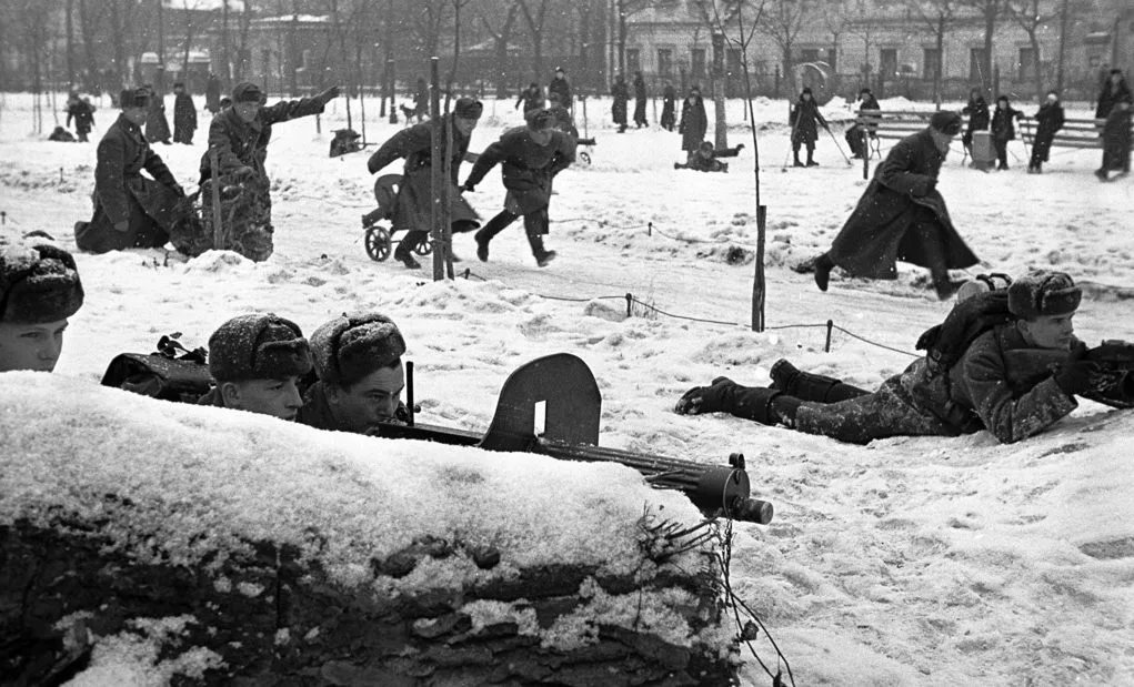 Суть вов. Великая Отечественная война зима 1941. Битва под Москвой зимой 1941-1942. Битва за Москву фотохроника.