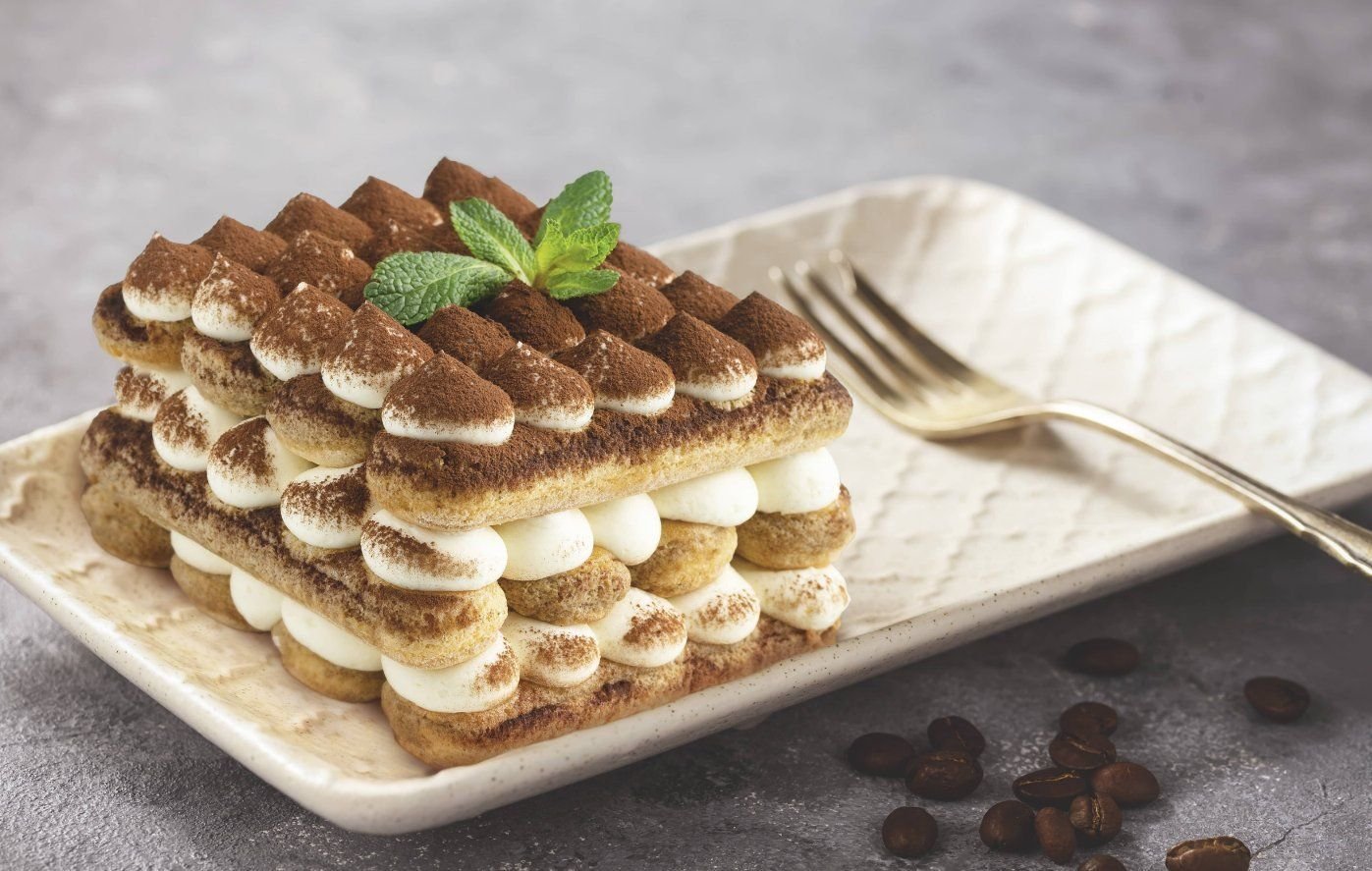 тирамису с печеньем савоярди. печенье с маскарпоне без выпечки. итальянский десерт тирамису. тирамису вега. чизкейк из творога и печенья с желатином без выпечки.