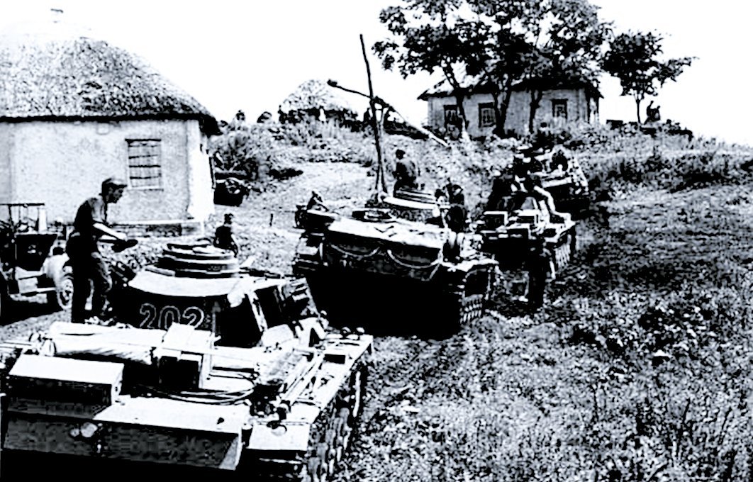 харьковская катастрофа 1942. разгром под харьковом. барвенковский котел 1942 год. белгородско-харьковская наступательная операция (3-23 августа 1943 г. харьковская трагедия 1942 года.