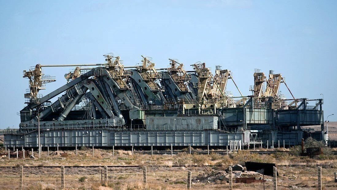 монтаж лифтового оборудования. Piplacer4 установщик купить в москве. монтаж слаботочных систем пожарной сигнализации. монтажник ростелеком. российский установщик.