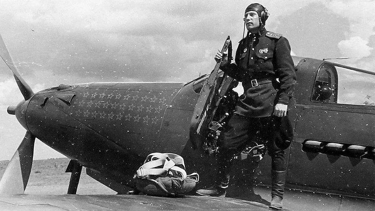 имена летчиков сбитых самолетов. сбитые немецкие самолеты вов. александр покрышкин летчик-истребитель. сивков иван иванович. отметки о победах на самолетах.