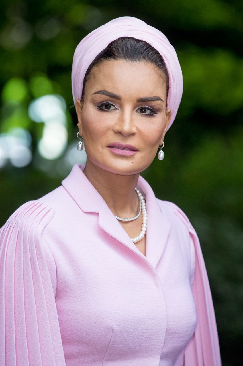 Мать эмира. Моза бинт Насер Аль Миснед. Моза шейха Катара. Шейха Моза Бин Насер Аль-Миснед. Королева Катара шейха Моза.