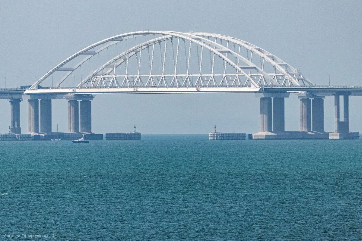 Автор проекта крымского моста в москве 6 букв
