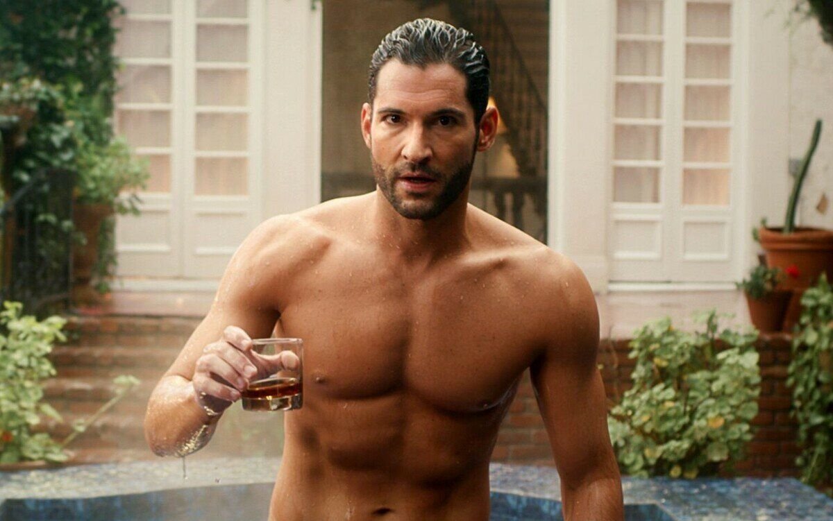 юэн макгрегор рентон. том эллис 2020. том эллис люцифер торс. роман и эмери сериал. слеер дум гай.