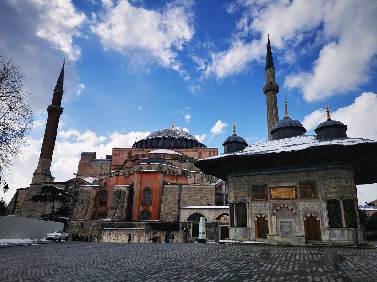Мечеть фатиха в стамбуле. Фатих Стамбул. Район Фатих и Султанахмет в Стамбуле. Фатих Стамбул достопримечательности. Стамбул район Фатих Серкеджи.