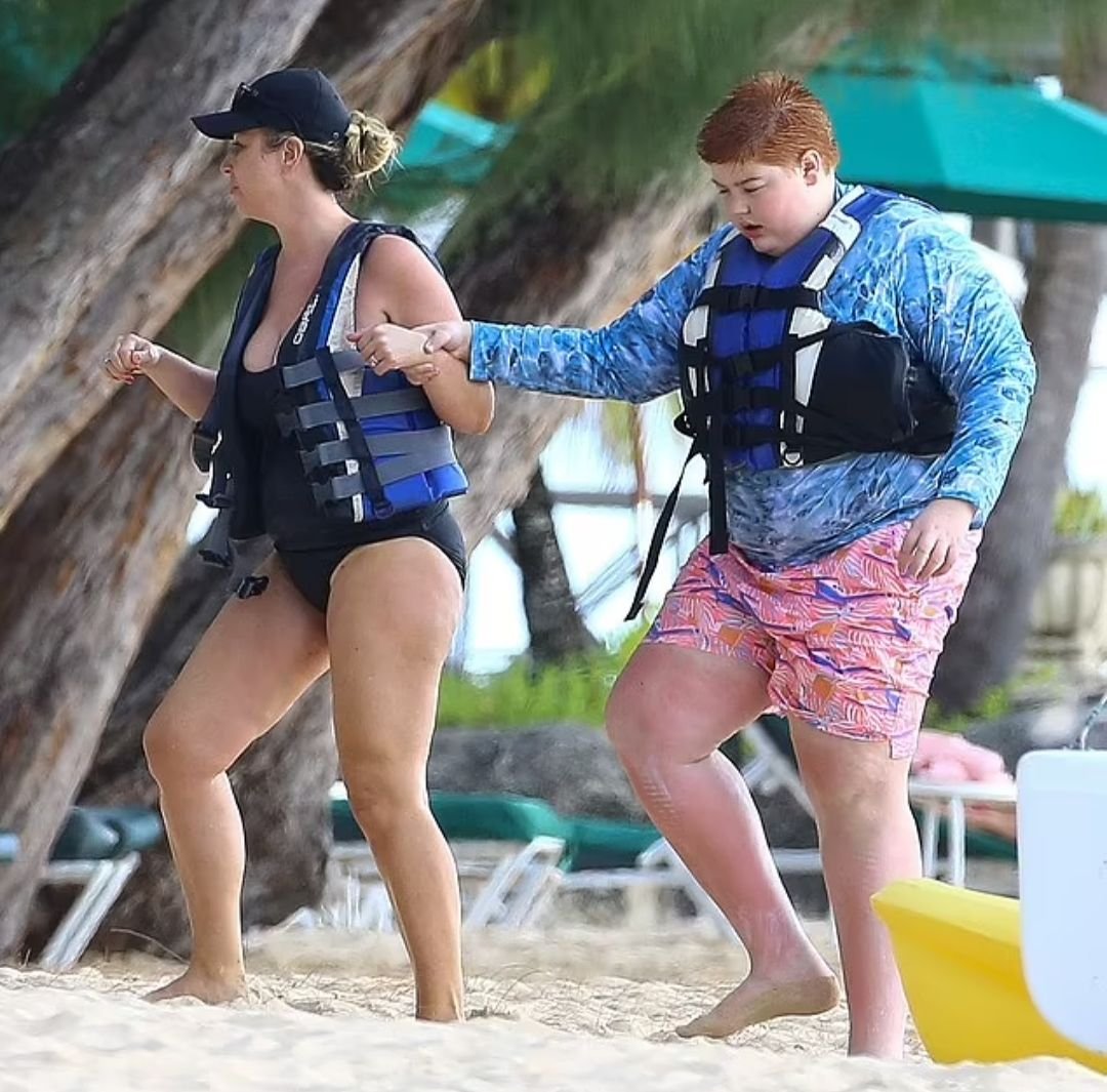 Все о троих детях Брендана Фрейзера: сыновья присоединились к своему отцу на показе фильма «Кит