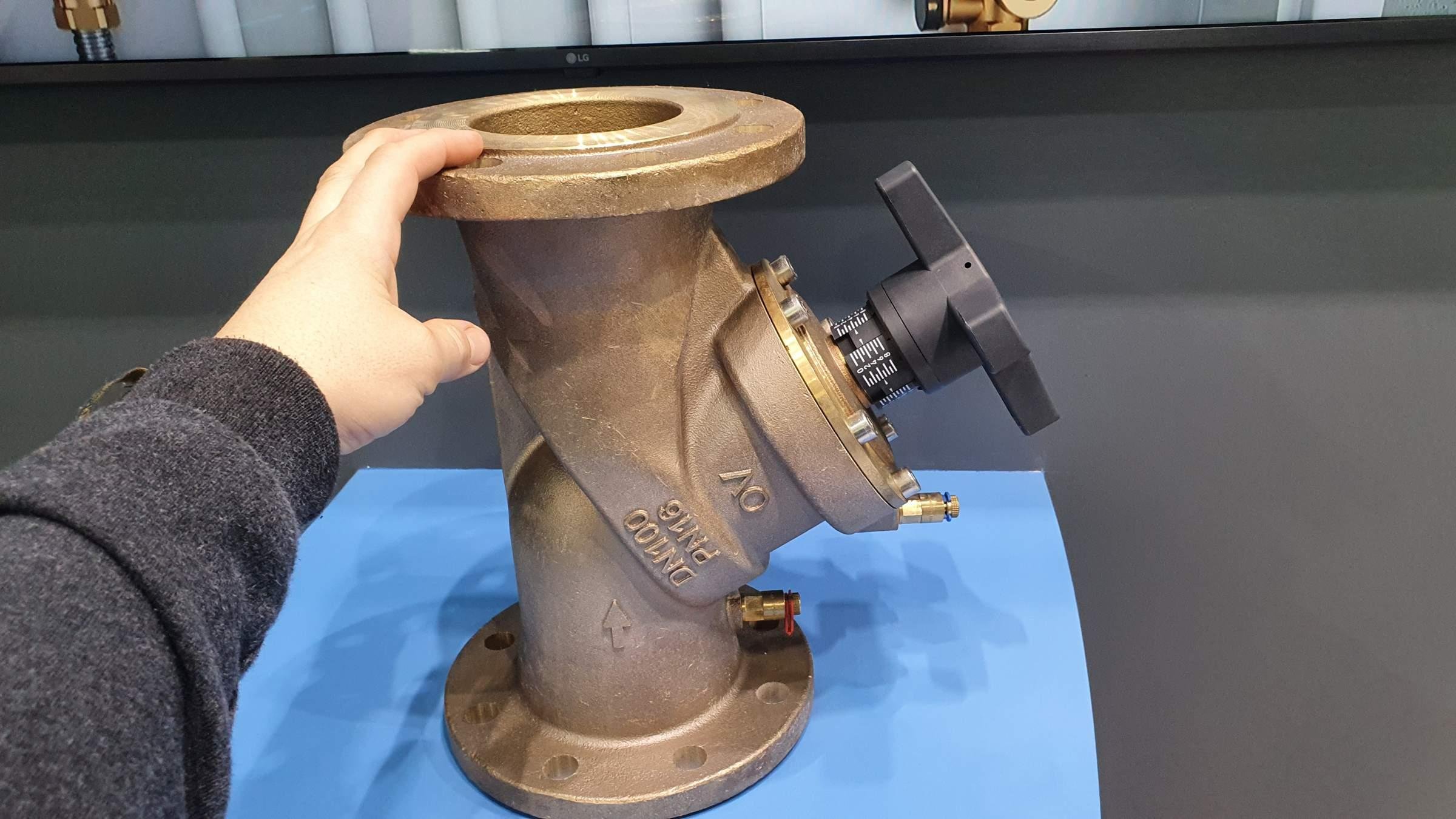 Цветной лом. Круг латунный 70мм лс59-1. Где можно найти латунь в домашних условиях. Латунь в быту. 5.