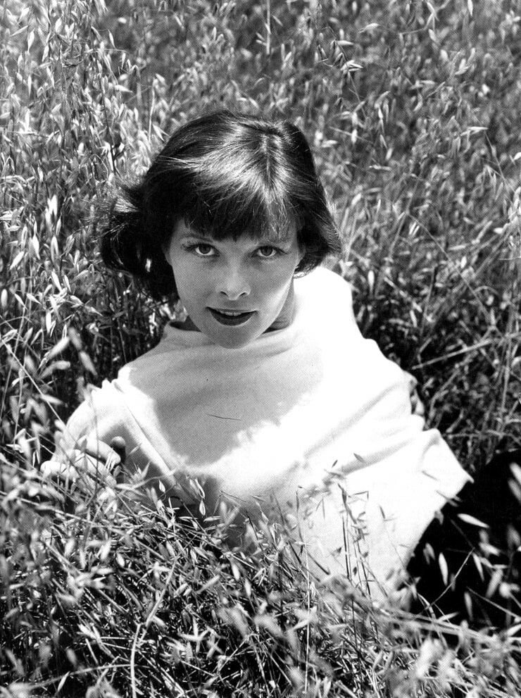 Кэтрин хепберн одри хепберн. Katharine Hepburn young. Кэтрин хепбёрн 1934. Кэтрин Хэпберн в детстве. Кэтрин Хепберн в детстве.