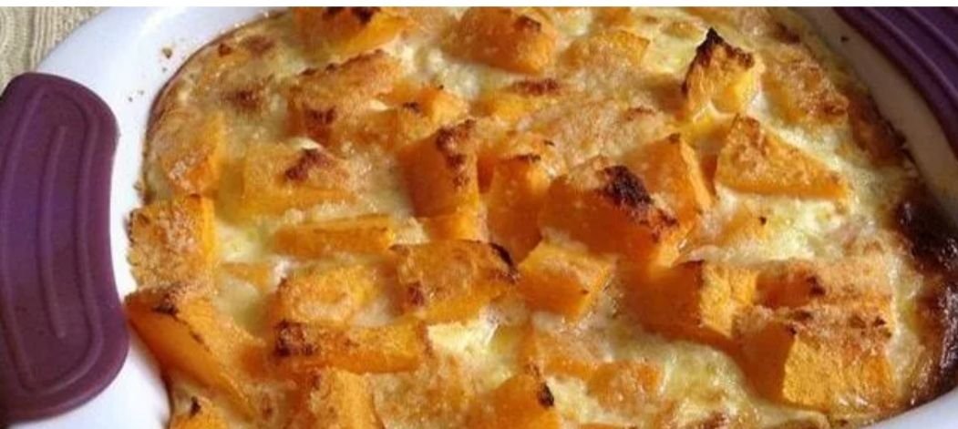 американский пирог с тыквой. запеченная тыква с соусом. фаршированные цветы тыквы. запечь тыкву со сливками. тыква и сливочное масло.