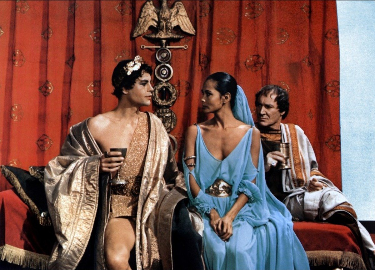 джина лоллобриджида прекрасный ноябрь. юмор на обложке журнала. сладкая жизнь / la dolce vita (1960, федерико феллини). итальянские. прекрасный ноябрь фильм 1969 лоллобриджида.