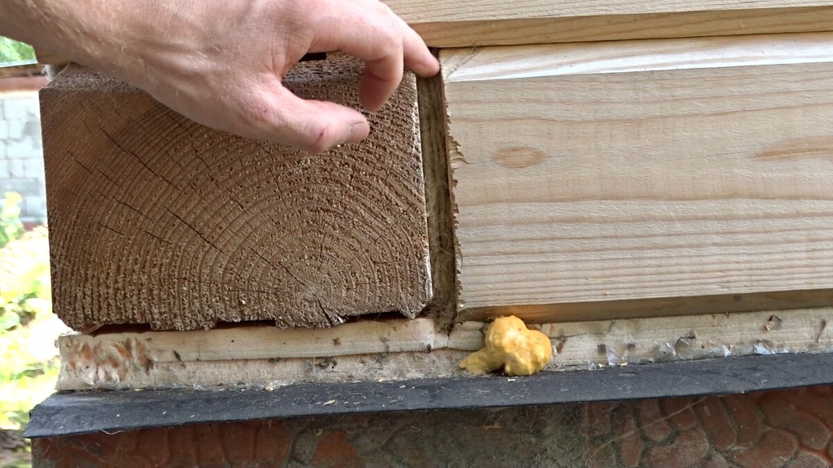 Щели в доме из бруса. Обшивка угла доской. Узел перекрытия в каркасном доме. Конопатка профилированного бруса. Штукатурка по пеноплексу церезит.