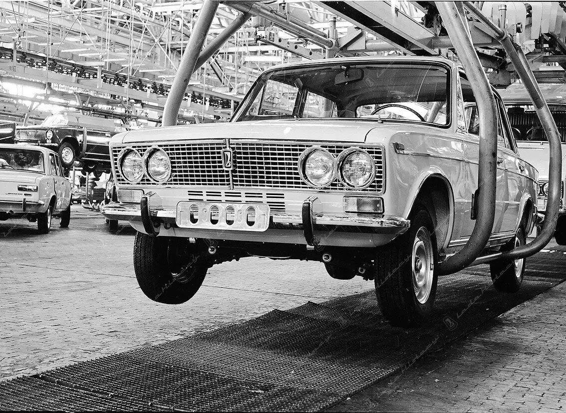 Автомобиль, на котором хотел ездить каждый шофёр СССР, ВАЗ 2103 ...