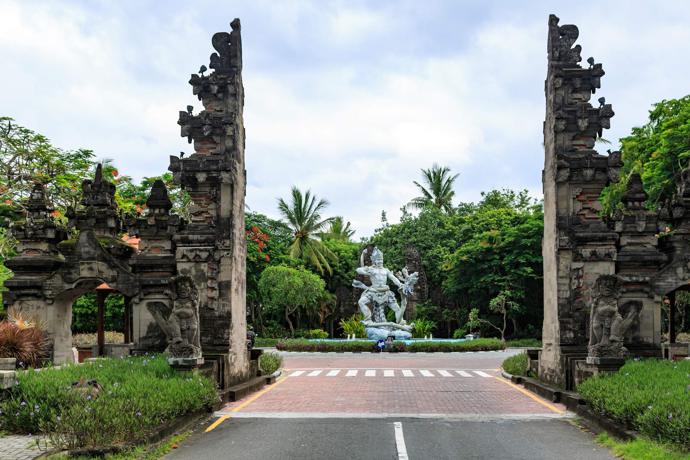 Нуса дуа. Нуса Дуа Бали. Nusa Dua Бали. Нуса Дуа храм. Нуса Дуа прогулочная улица.