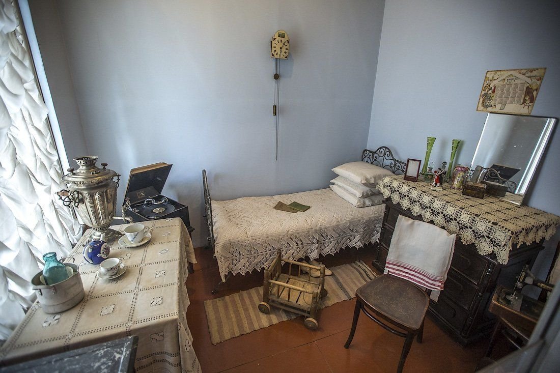 интерьер советской квартиры в 50-е. быт в 20 30. быт 30х ссср. быт людей ссср в 1930е гг. быт 20х годов.