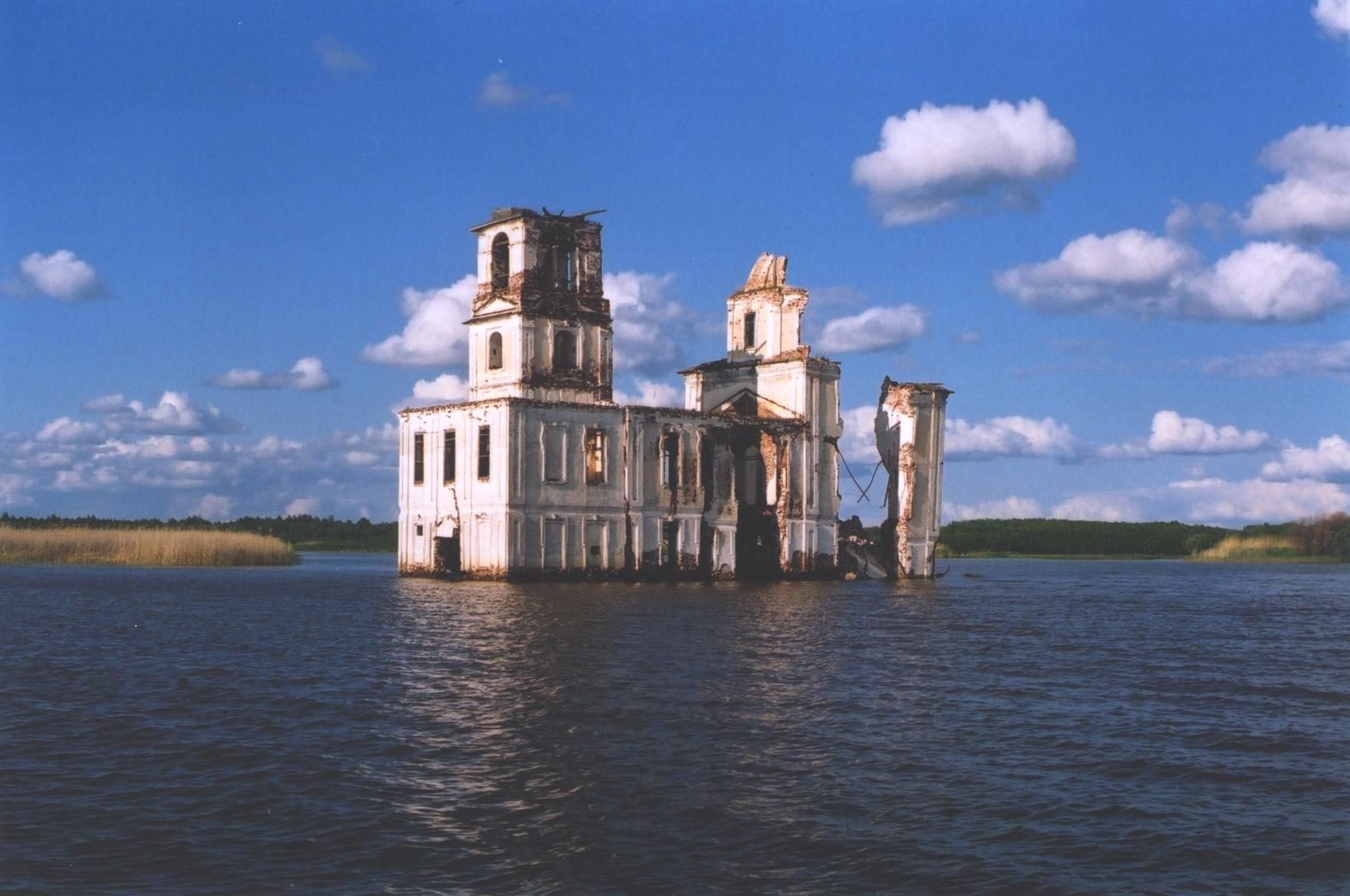 Молога затопленный город фото под водой сейчас