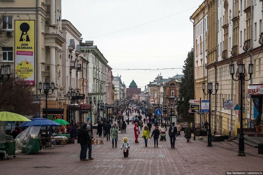 Хорошо нижний. Нижегородский Арбат Нижний Новгород. Арбат Нижнего Новгорода Покровка. Нижний Новгород Арбат фото. Нижний Новгород местный Арбат.