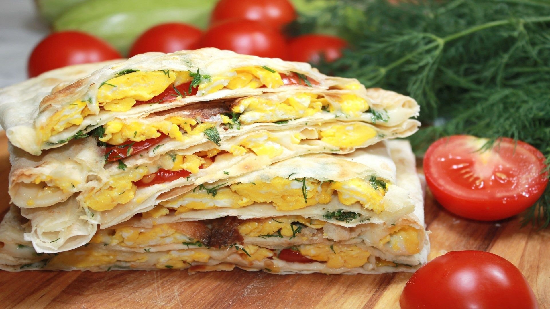 Вкусно просто недорого с фото. Бутерброды из лаваша. Вкусные бутерброды из лаваша. Сэндвич из лаваша. Горячие бутерброды из лаваша.