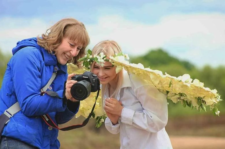 Как получить фотографии. Профессия фотограф. Фотожурналист профессия. Фотохудожник профессия. Фотограф профессия фотограф профессия.