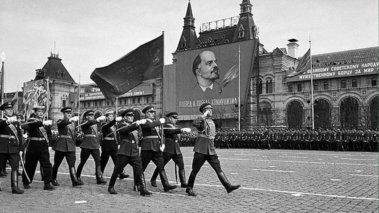 Красная площадь в 1945 году