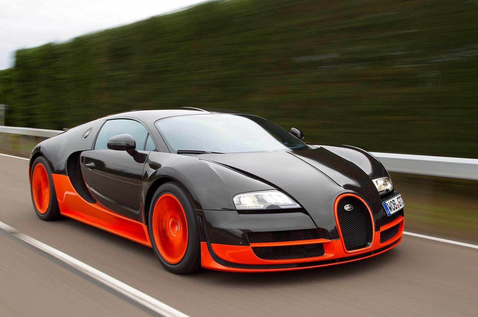 3 самых быстрых. Bugatti Veyron 16.4 Supersport. Bugatti Veyron super Sport. Bugatti Veyron Supersport. Бугатти Veyron super Sport.