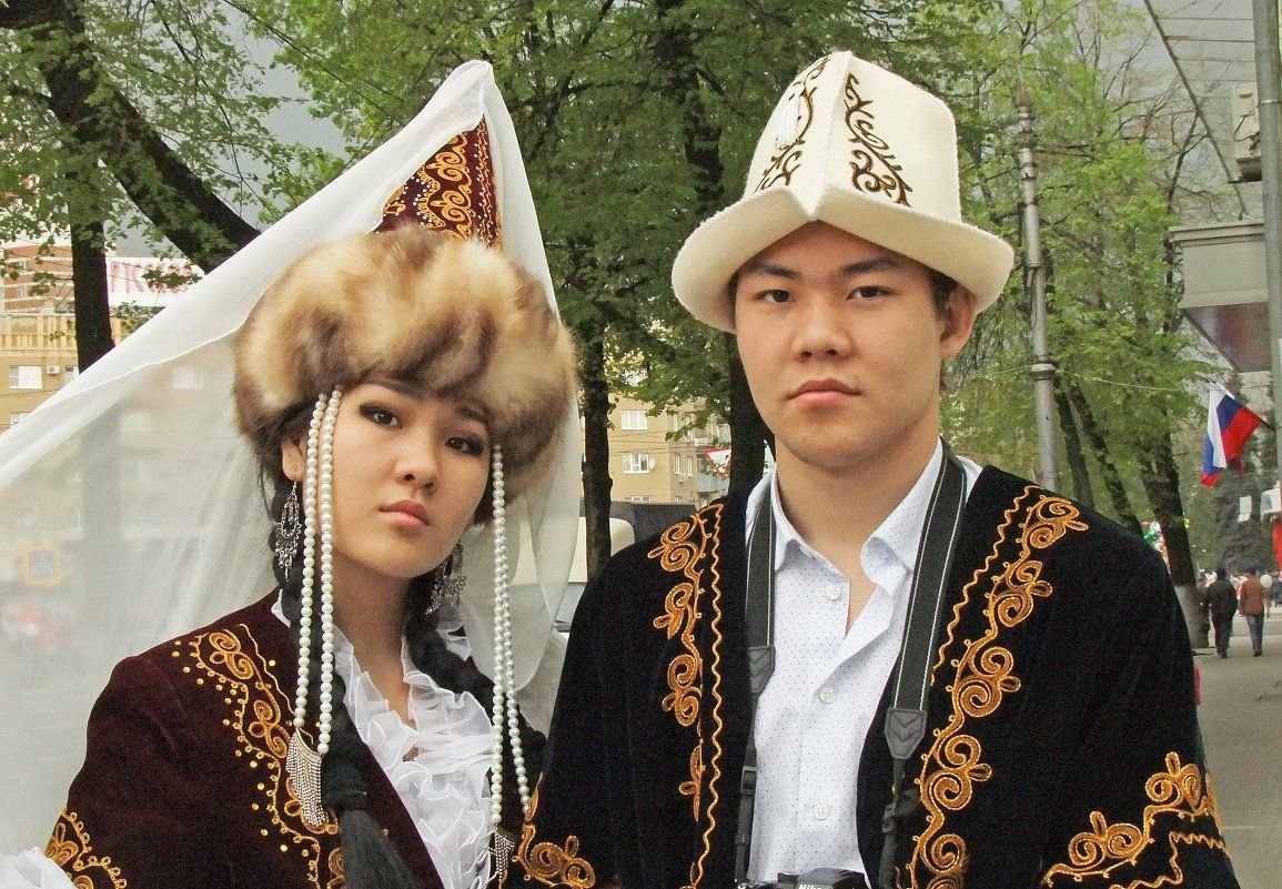 Киргизская Национальная одежда мужская