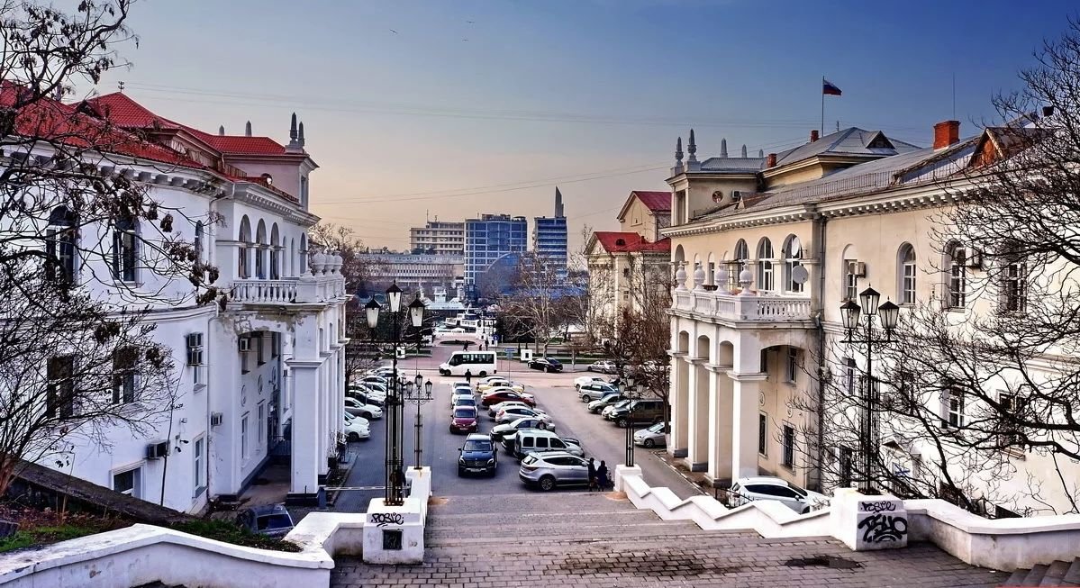 Севастополь центр. Севастополь центр. Севастополь бухта. Исторический центр севастополя. Севастополь центр города.