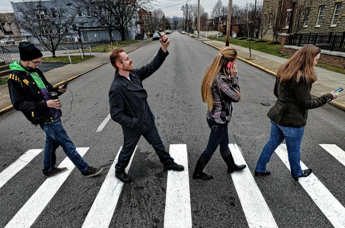 пешеходный переход. пешеходная зебра. регулируемый наземный пешеходный переход. под переходом понимают. 14.