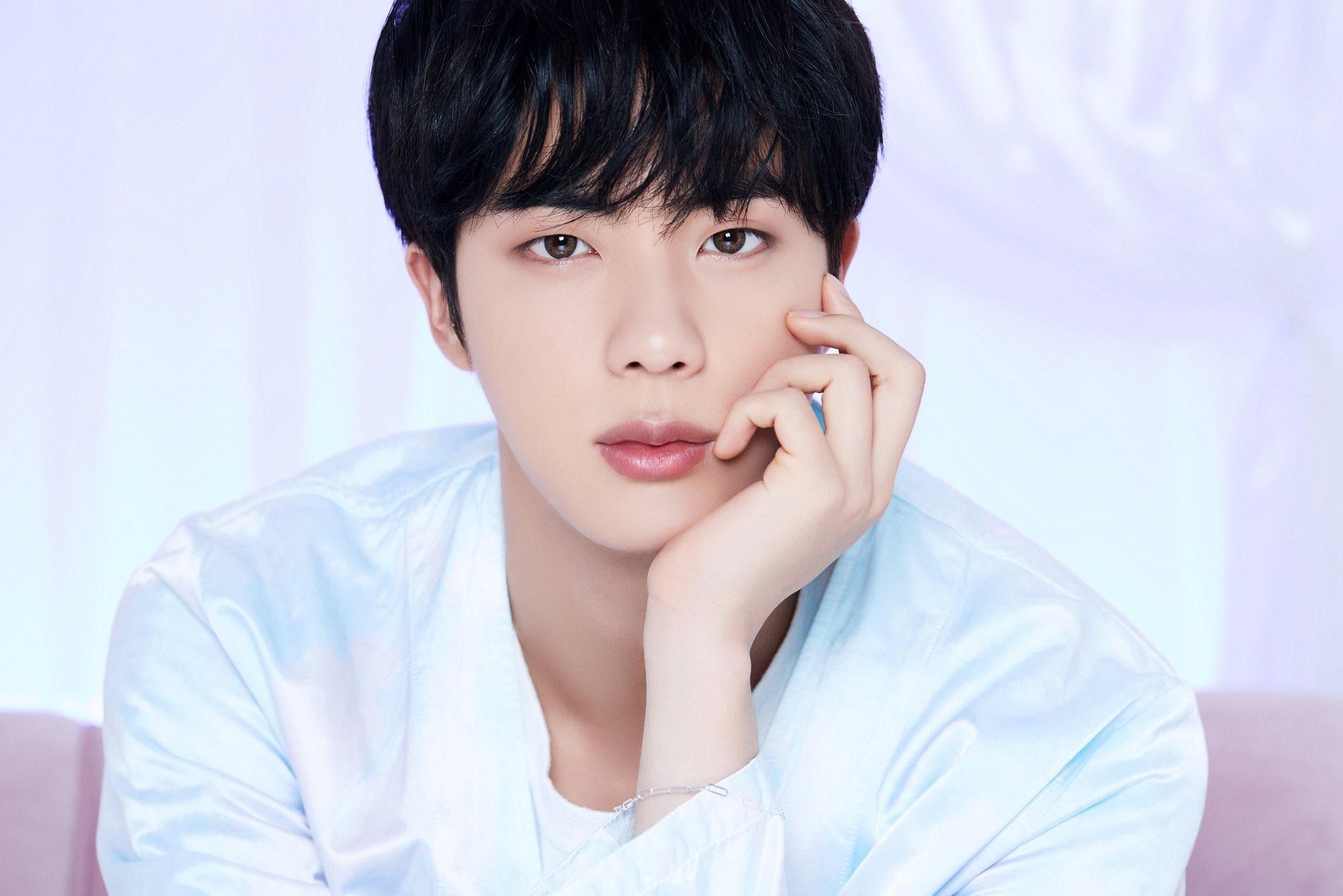 Jin bts. Джин бтс последние новости сегодня 2023. Джин бтс последние новости сегодня 2023. Джин бтс. Джин бтс.